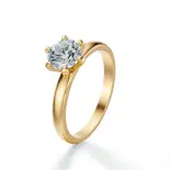 Złoty pierścionek z dużym diamentem Złoty pierścionek z dużym diamentem