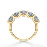 Pierścionek z diamentami