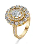 Pierścionek z owalnym diamentem