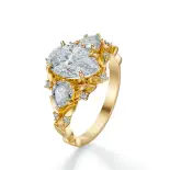 Pierścionek z dużym diamentem