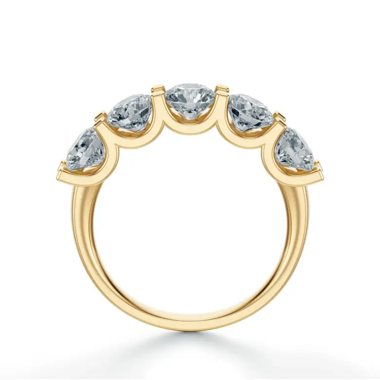 Pierścionek z diamentami