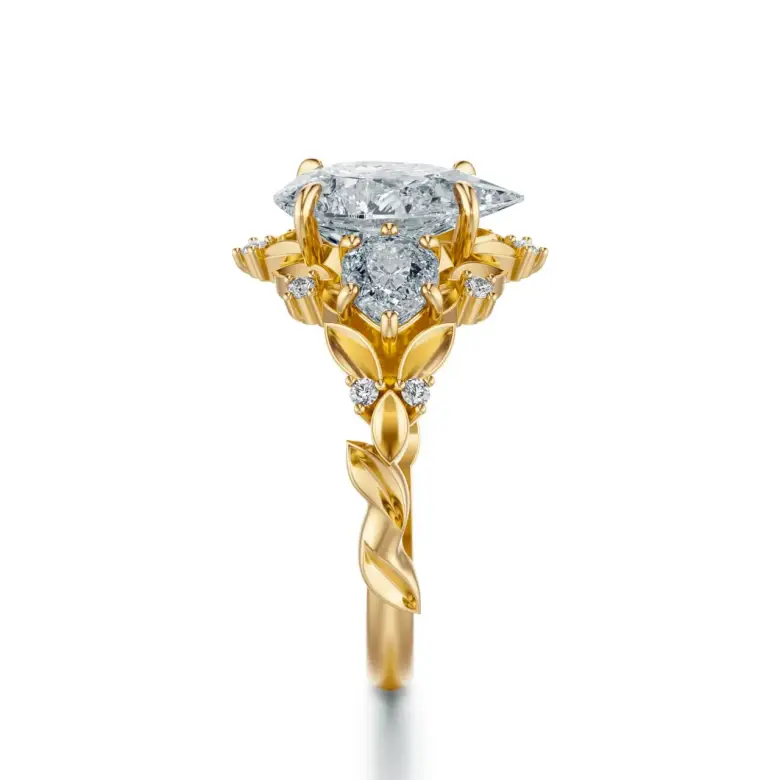 Pierścionek z dużym diamentem