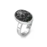 Srebrny pierścionek z dużym kamieniem Srebrny pierścionek z dużym kamieniem