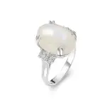 Srebrny pierścionek z kamieniem księżycowym Srebrny pierścionek z kamieniem księżycowym