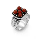 Srebrny pierścionek z koralem Srebrny pierścionek z koralem