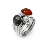 Pierścionek z kolorowymi kamieniami Pierścionek z kolorowymi kamieniami