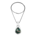 Wisior z naturalnym kamieniem