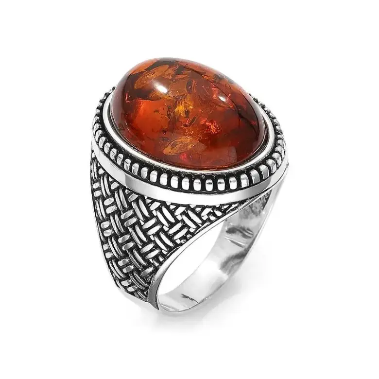 Sygnet z bursztynem Sygnet z bursztynem