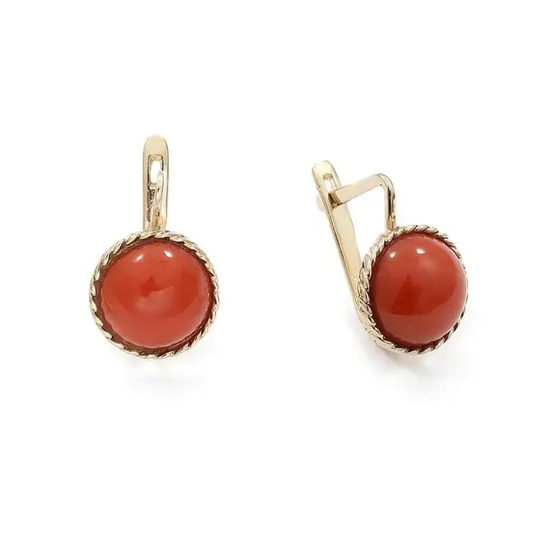 Złote kolczyki z koralem Złote kolczyki z koralem
