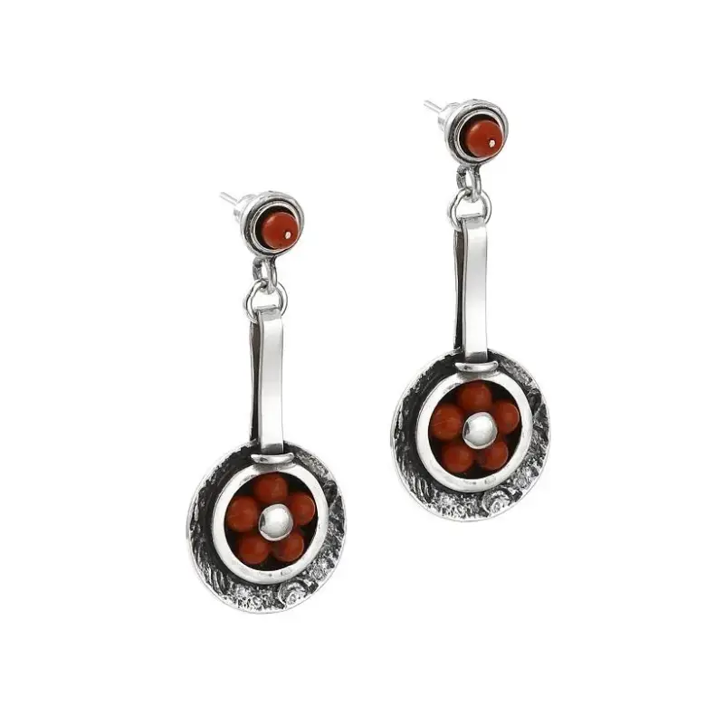Srebrne kolczyki z koralem Srebrne kolczyki z koralem